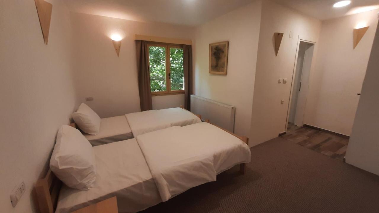 Hotel Ravnjak Dobrilovina Экстерьер фото