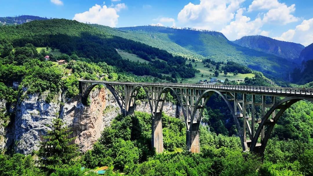 Hotel Ravnjak Dobrilovina Экстерьер фото